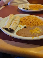 Cheese Enchilada & Chick Flauta